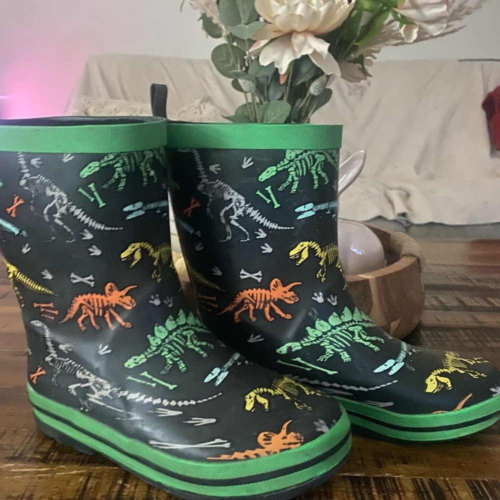 Kids Dinosaur Rain Boots - Black and Green